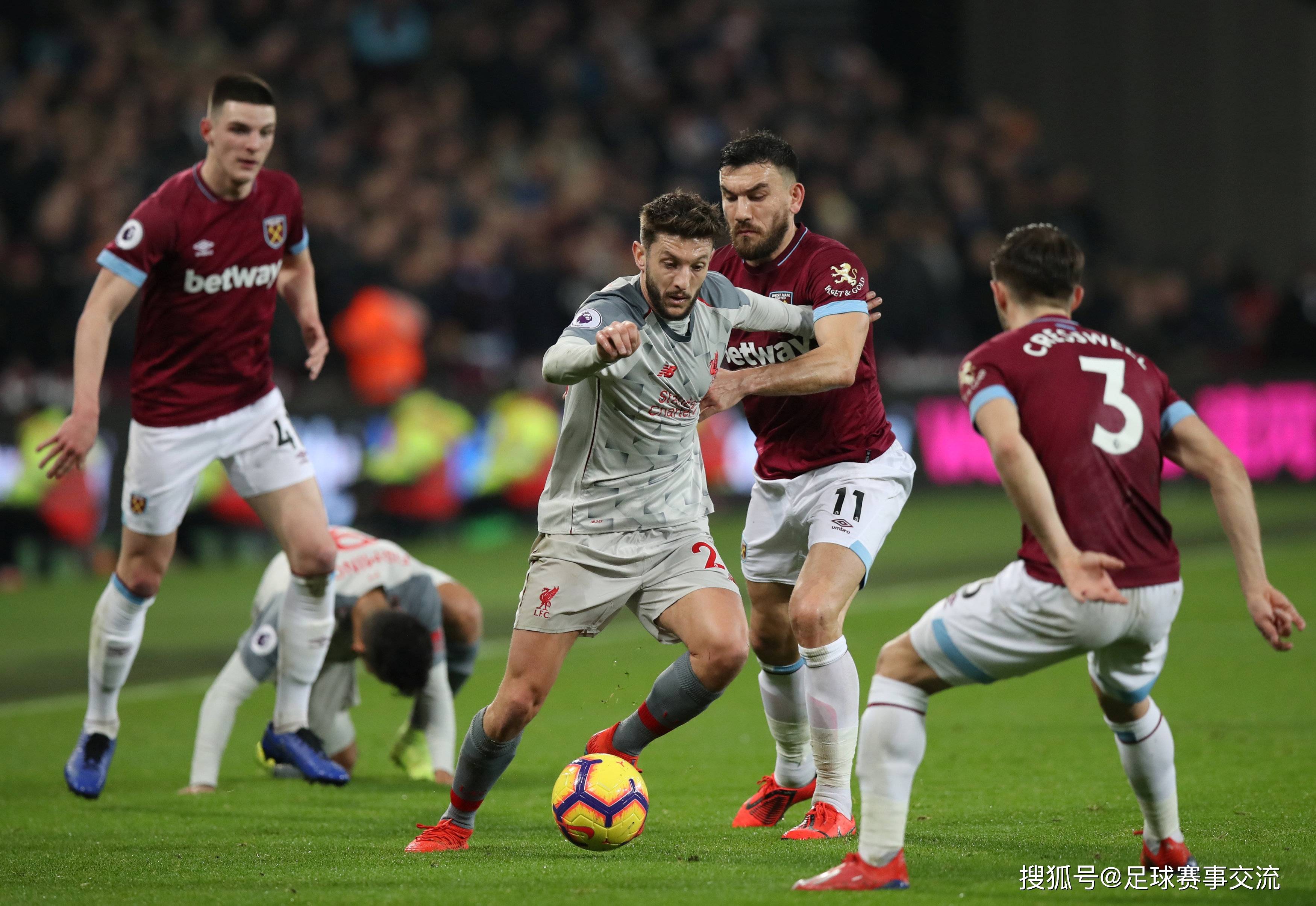 8连败！湖人逆转创NBA第一神迹，詹姆斯狂轰30+8+8，东契奇险受伤