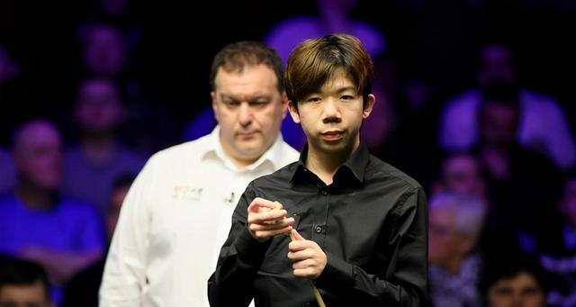 意甲第十四轮：萨索洛3-1逆转佛罗伦萨，紫百合陷入困境